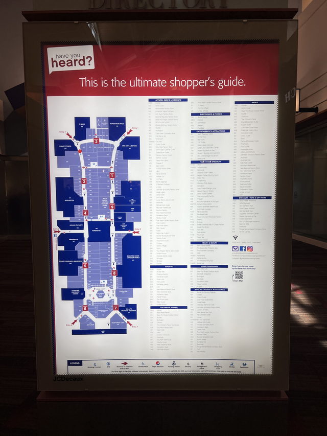 Great Lakes Crossing Outlets - Aug 7 2022 Photo (newer photo)